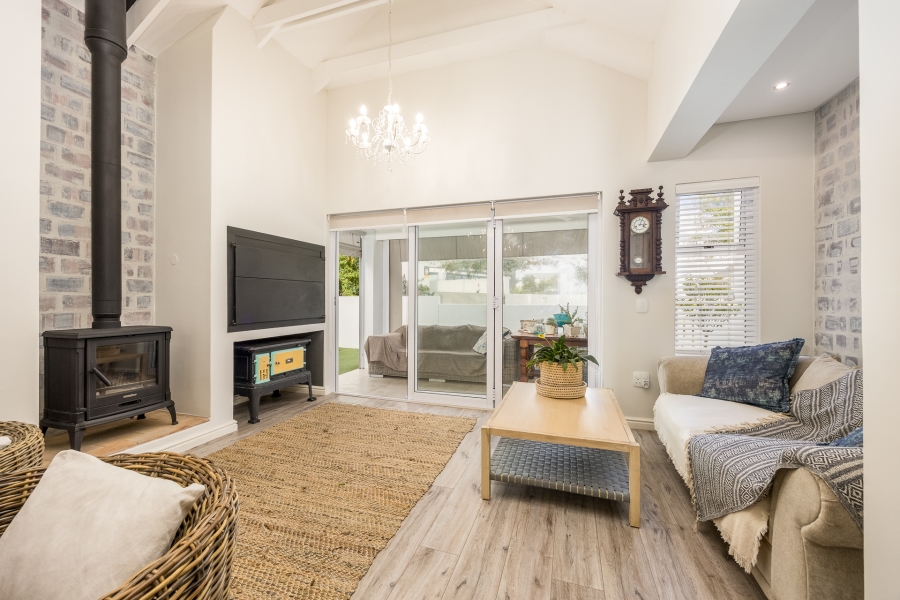3 Bedroom Property for Sale in Jakarandas Western Cape